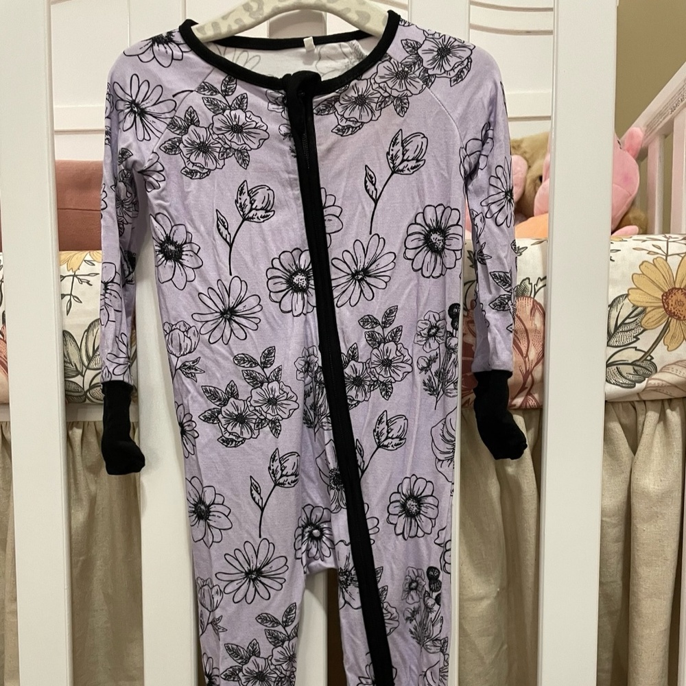 EUC The Blu Moon Co Bamboo Zippy 3/6m